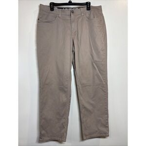 Under Armour Khaki Chino Straight Leg Pants Men's 38x30 Actual 38x29 Lightweight